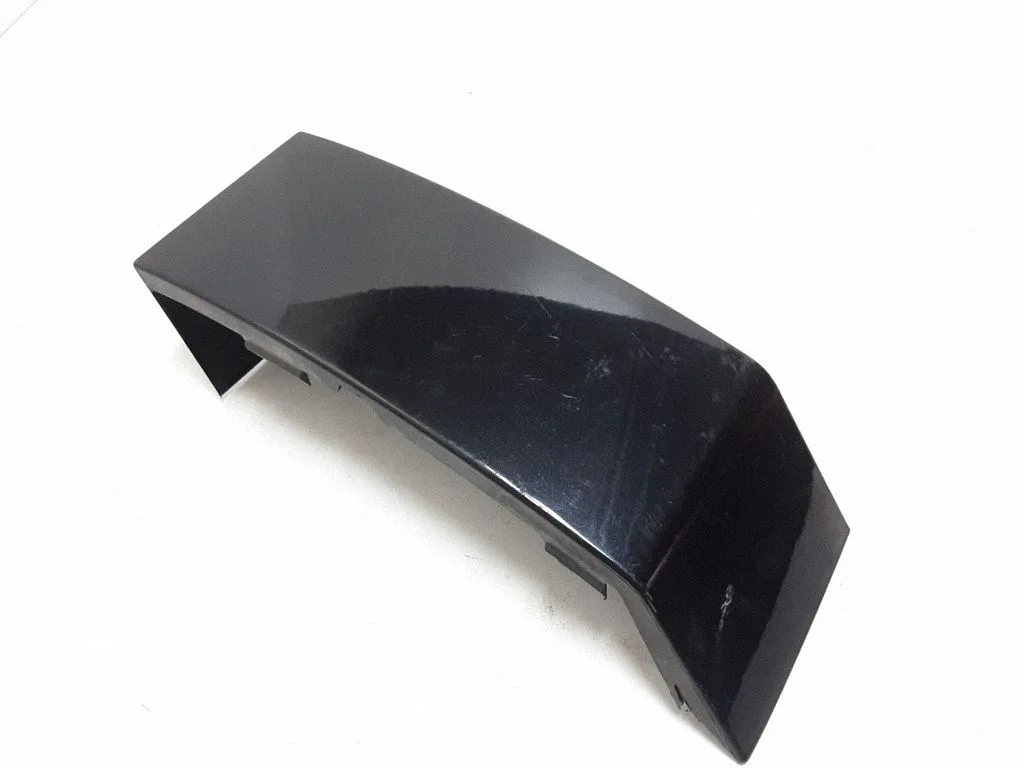 Rear/tail light trim molding – Volvo XC90 (2003-2006)