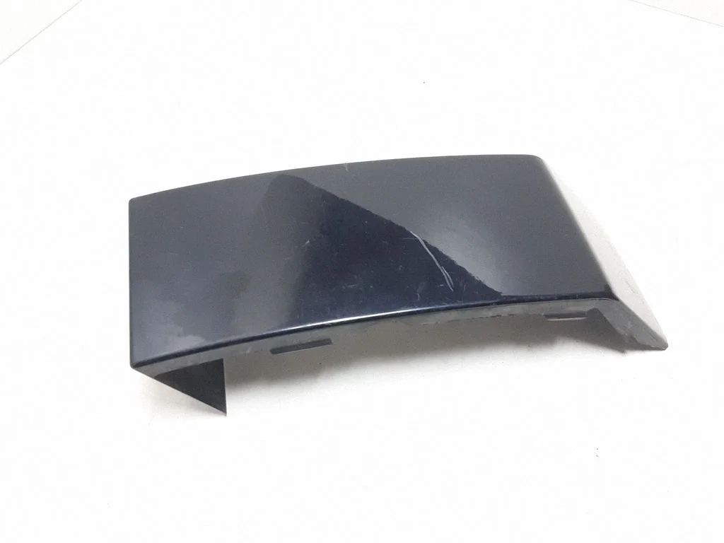 Rear/tail light trim molding – Volvo XC90 (2003-2006)