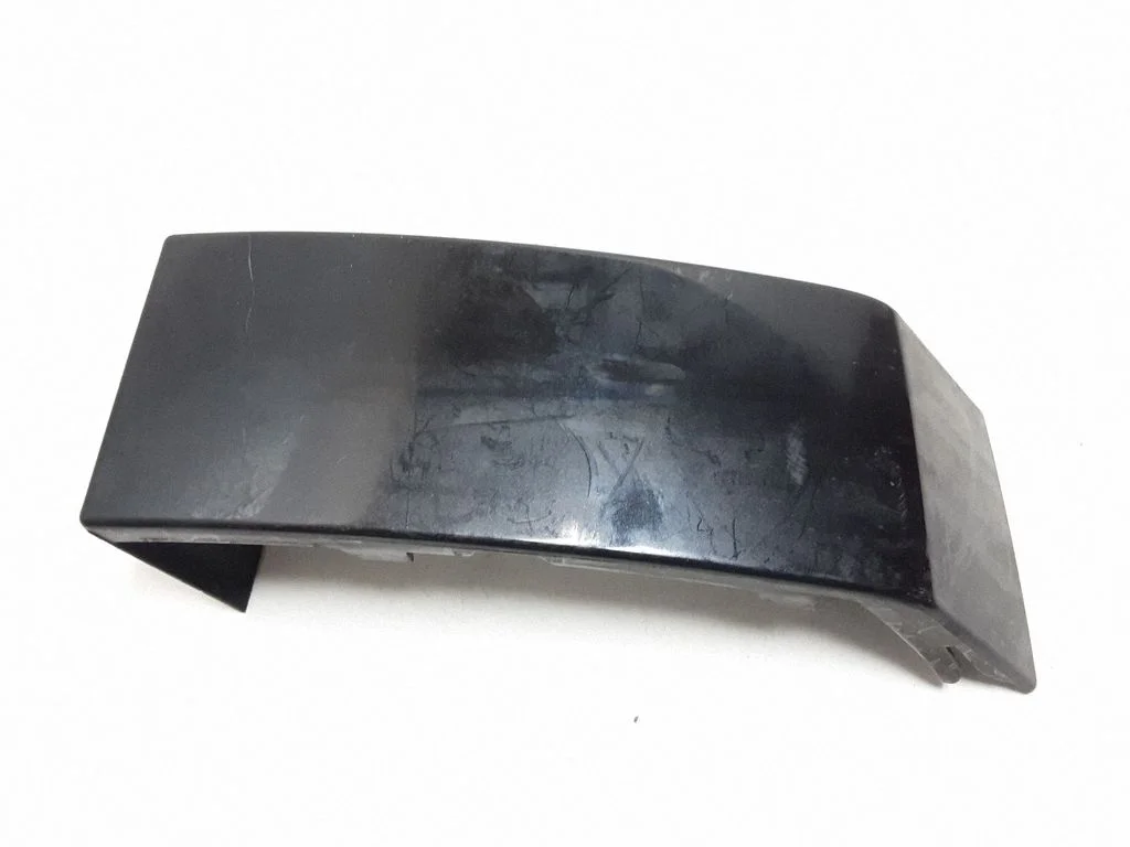 Rear/tail light trim molding – Volvo XC90 (2007-2014)