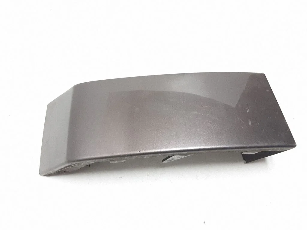 Rear/tail light trim molding – Volvo XC90 (2007-2014)