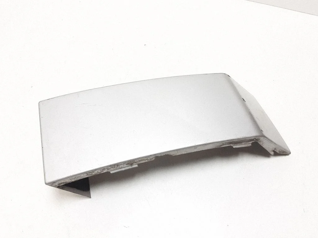 Rear/tail light trim molding – Volvo XC90 (2003-2006)