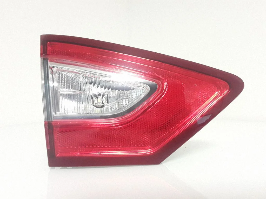 Tailgate rear/tail lights – rear left