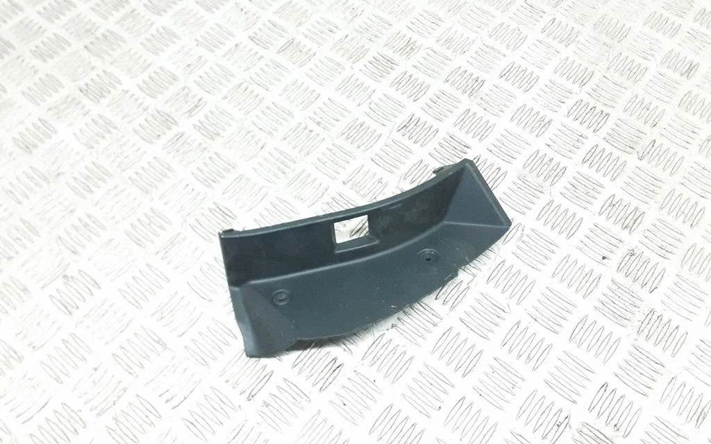Rear/tail light trim molding – Subaru Outback (2009-2014)