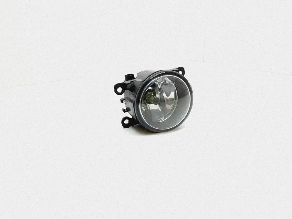 Front fog light DG9T15K867