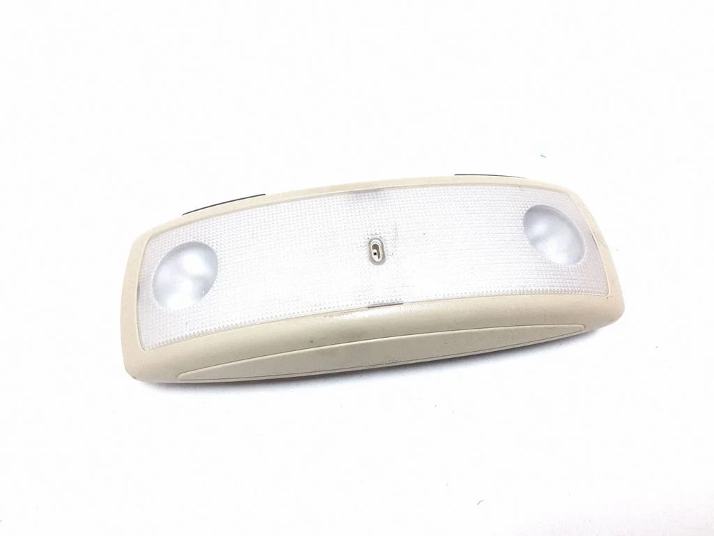 Rear seat light 39895804