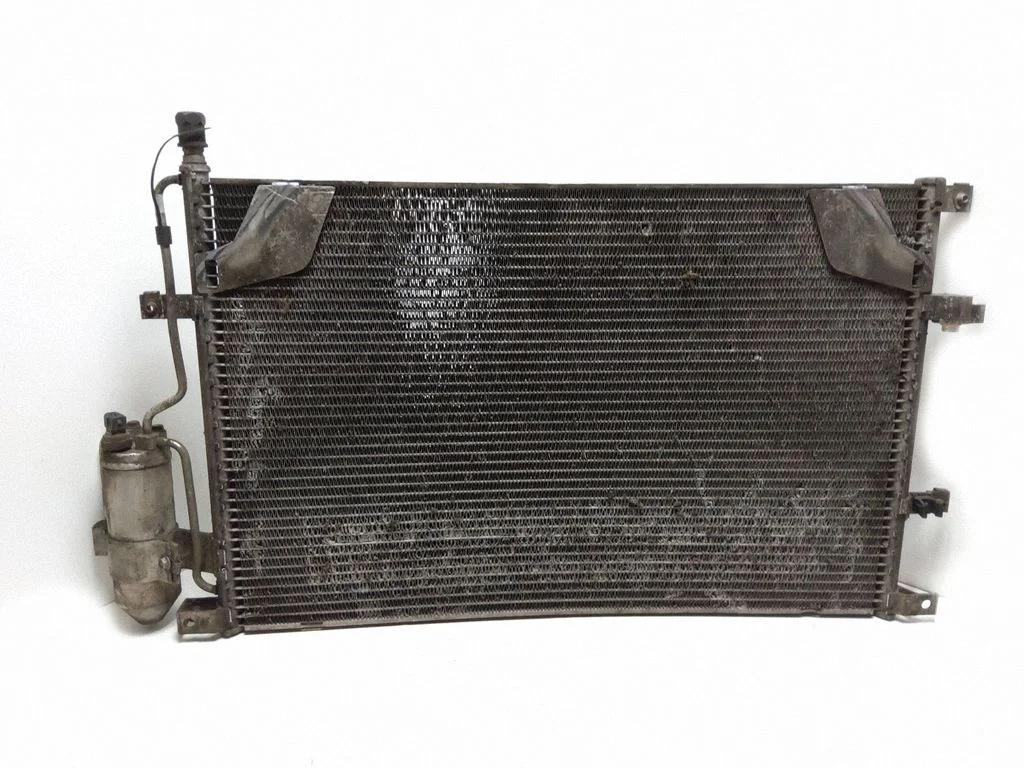 Kliimaseadme jahutusradiaator (kondensaator) 30676414