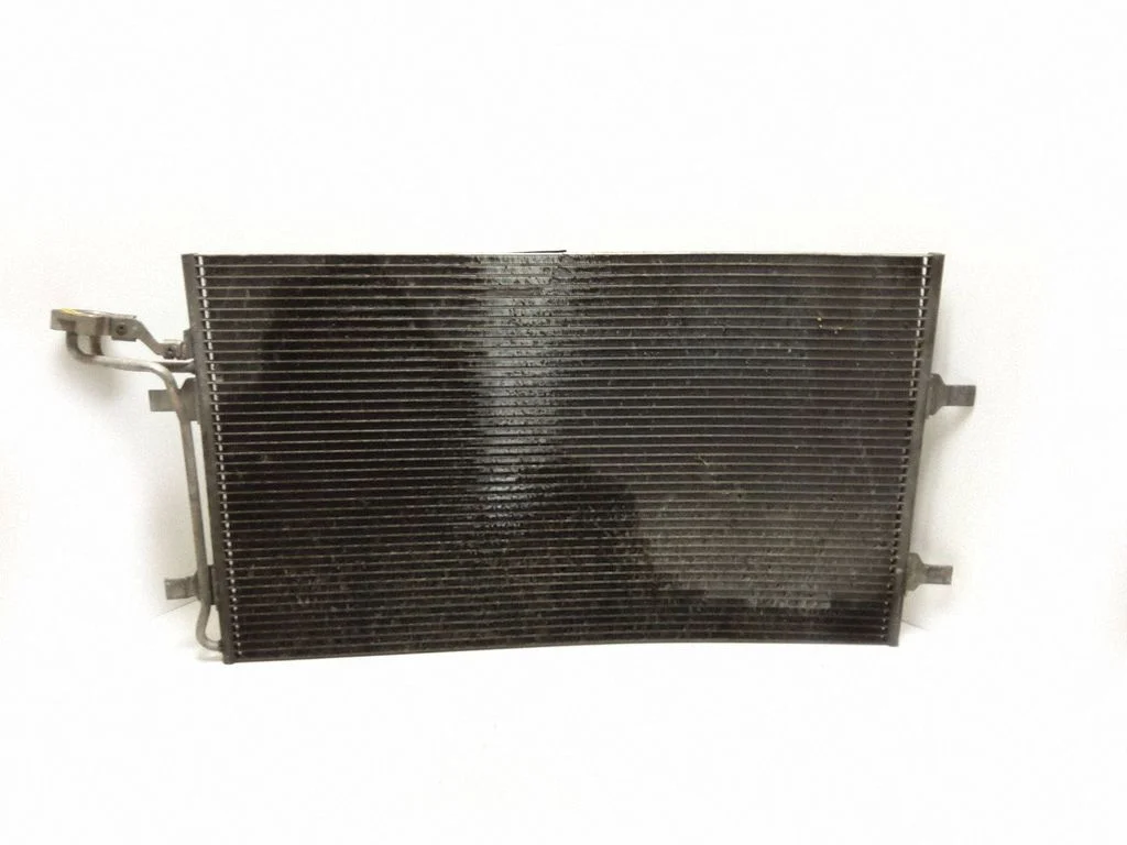 A/C cooling radiator (condenser) – Volvo V50 (2004-2007)