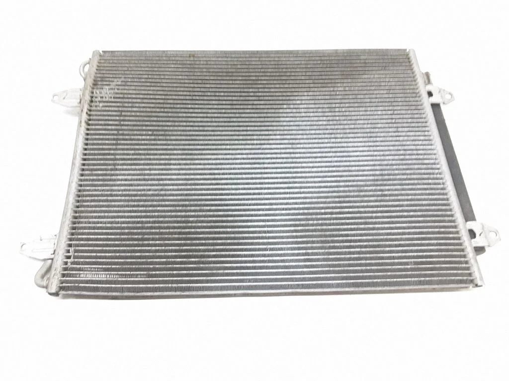 Kliimaseadme jahutusradiaator (kondensaator) 561820411