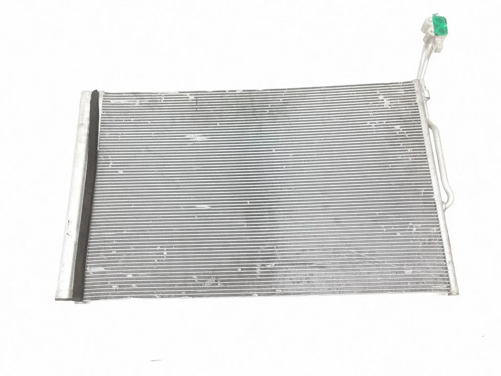 A/C cooling radiator (condenser) 7P0820411A