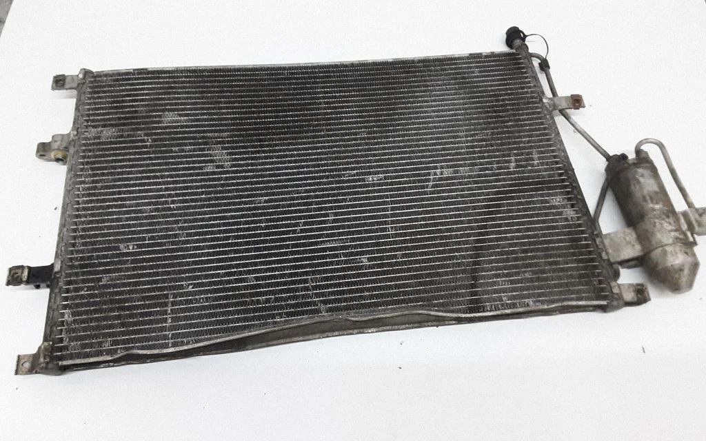 A/C cooling radiator (condenser) 31101053