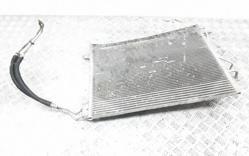 Kliimaseadme jahutusradiaator (kondensaator) 04677782AA