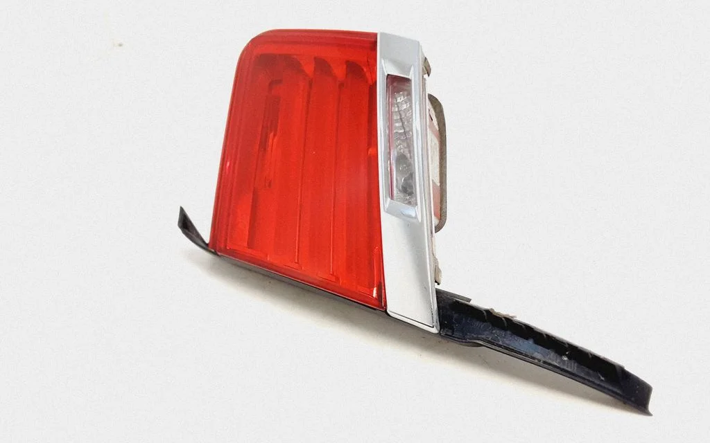 Tailgate rear/tail lights – BMW 7 Series F01 F02 F03 F04 (2008-2016)