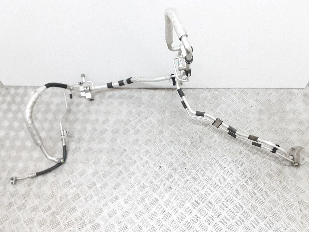 Air conditioning (A/C) pipe/hose – Chrysler Pacifica (2017-)
