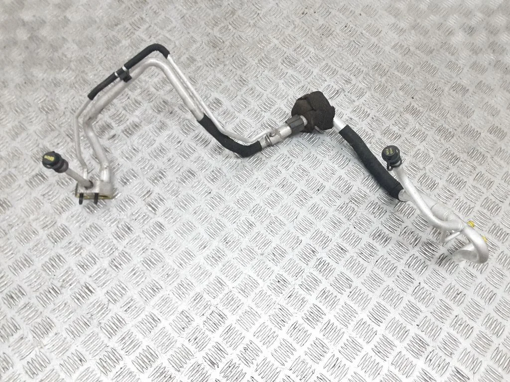 Air conditioning (A/C) pipe/hose 9G9N19E881AC
