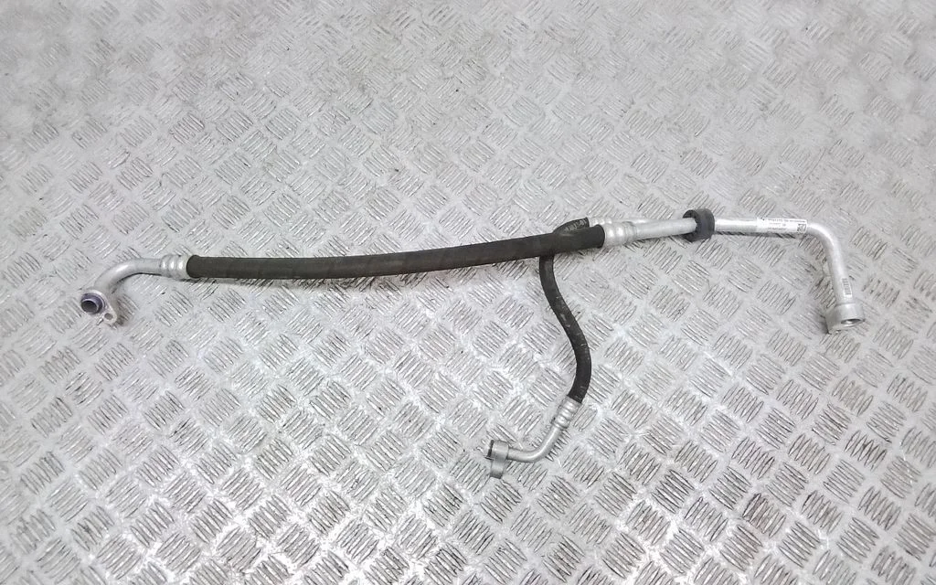 Air conditioning (A/C) pipe/hose – BMW i3 (2013-)