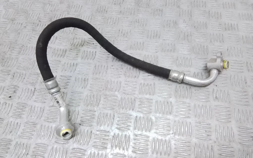 Air conditioning (A/C) pipe/hose 31369391