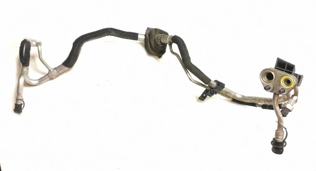 Air conditioning (A/C) pipe/hose 31332070