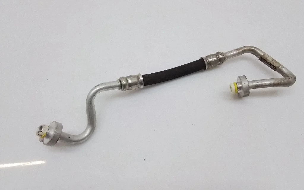 Air conditioning (A/C) pipe/hose 31390896