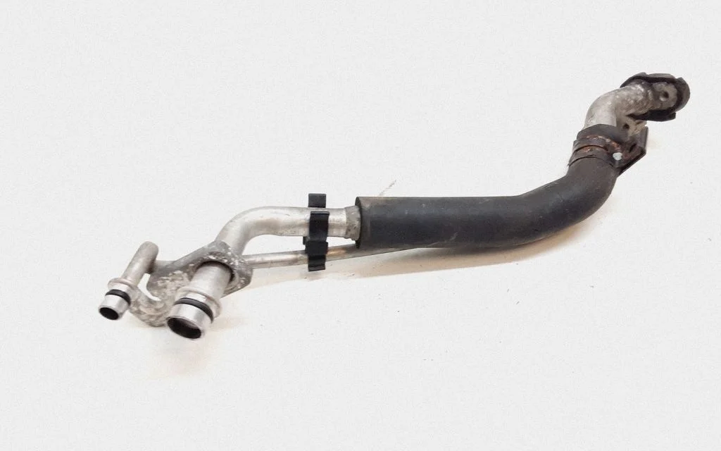 Air conditioning (A/C) pipe/hose – Land Rover Discovery 3 - LR3 (2005-2009)