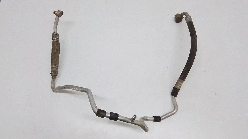 Kliimaseadme toru / voolik – Volkswagen Touran II (2010-2016)