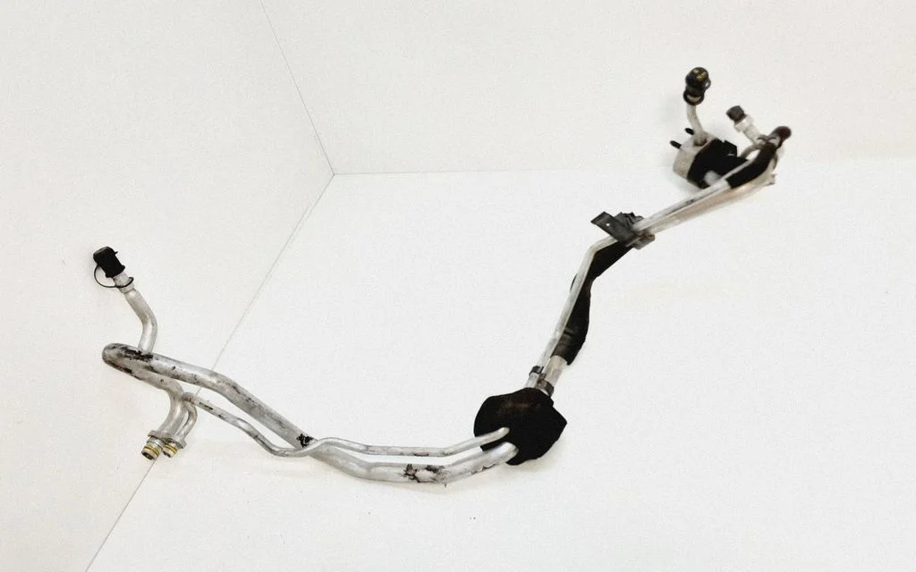 Air conditioning (A/C) pipe/hose 31267980