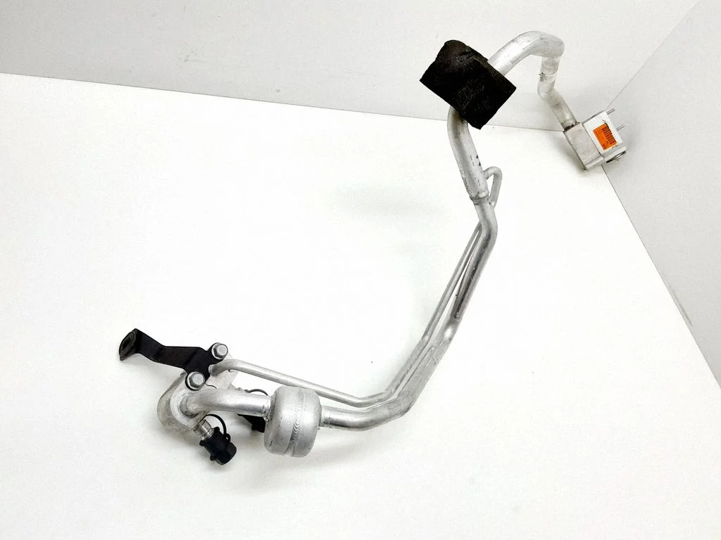 Air conditioning (A/C) pipe/hose 31407749
