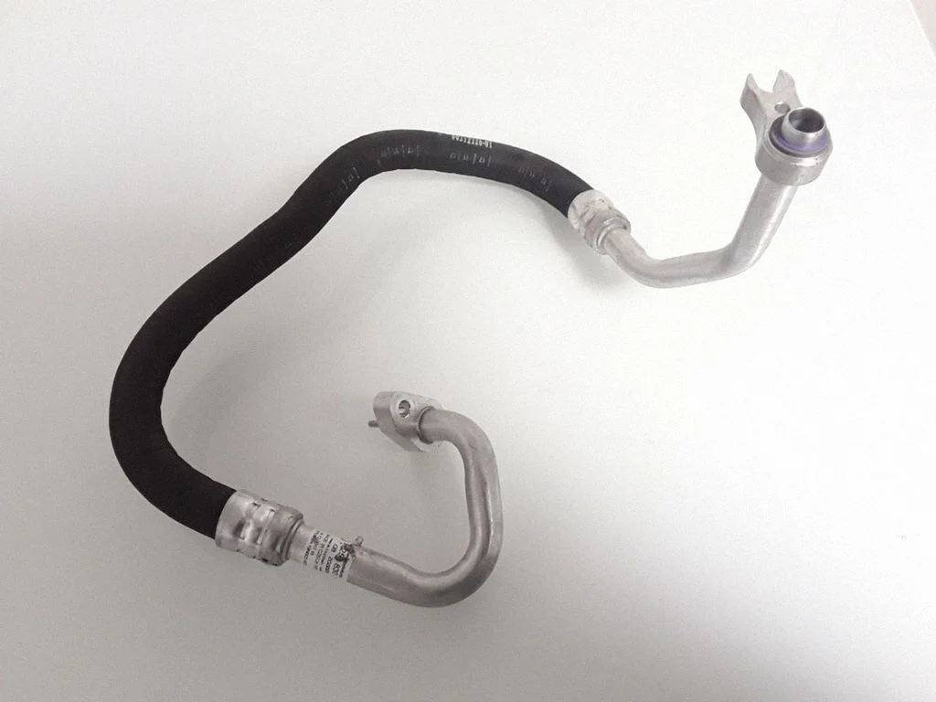 Air conditioning (A/C) pipe/hose