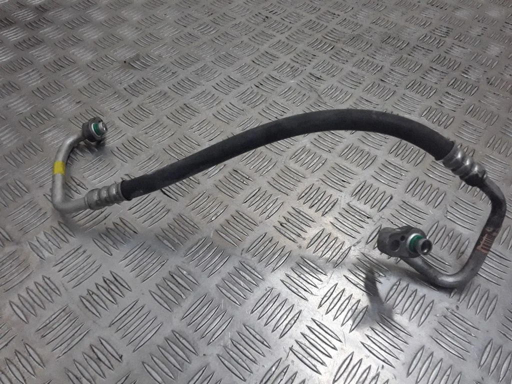 Air conditioning (A/C) pipe/hose
