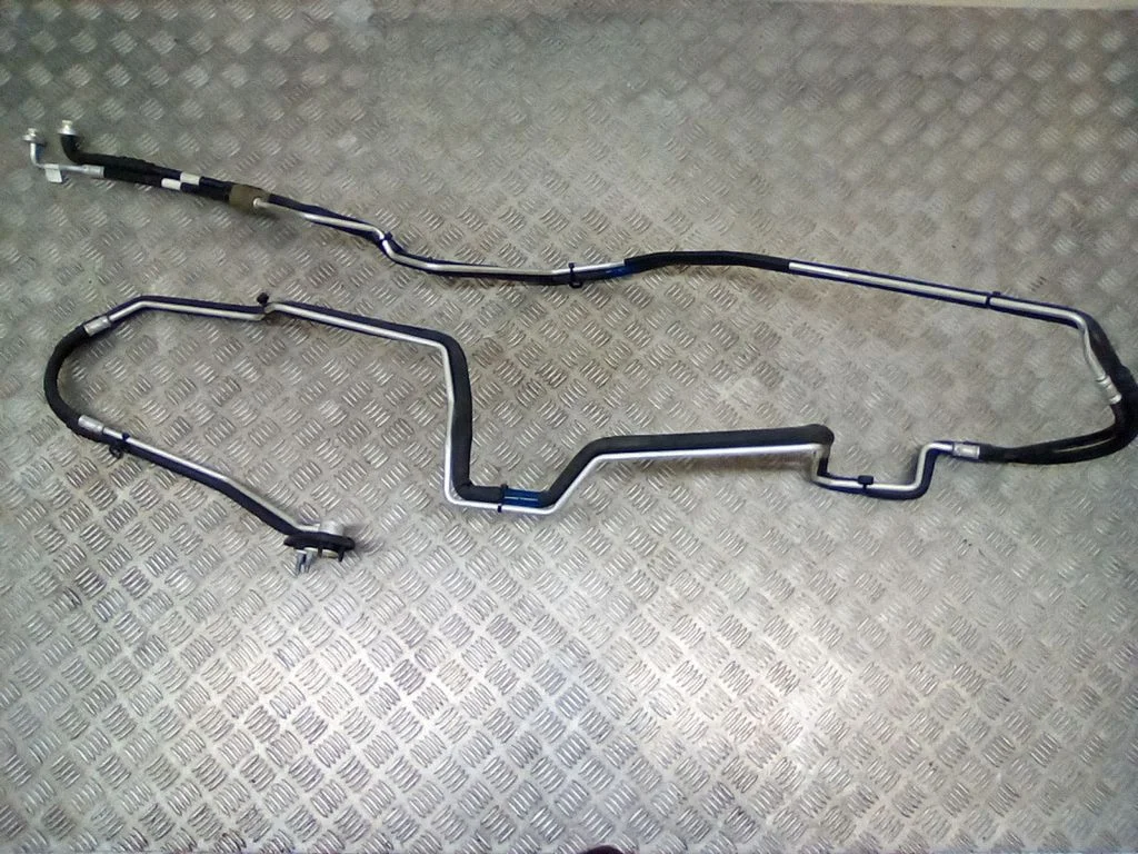 Air conditioning (A/C) pipe/hose