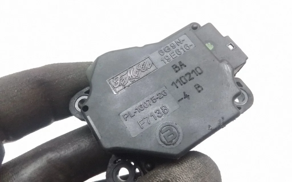 Air flap motor/actuator 6G9N19E616BA