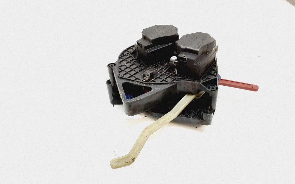 Air flap motor/actuator 6G9N19787BA