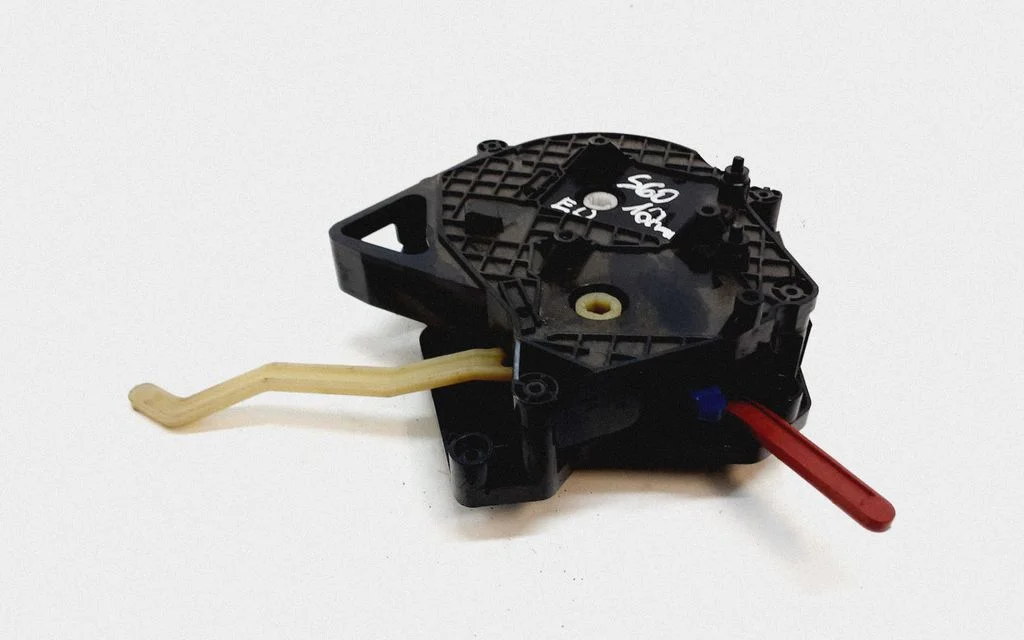 Air flap motor/actuator 6G9N19787BA