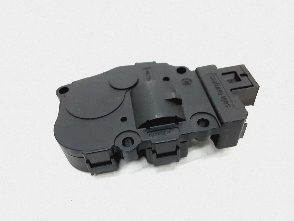 Air flap motor/actuator – Mercedes-Benz C-Class AMG W204 (2007-2014)