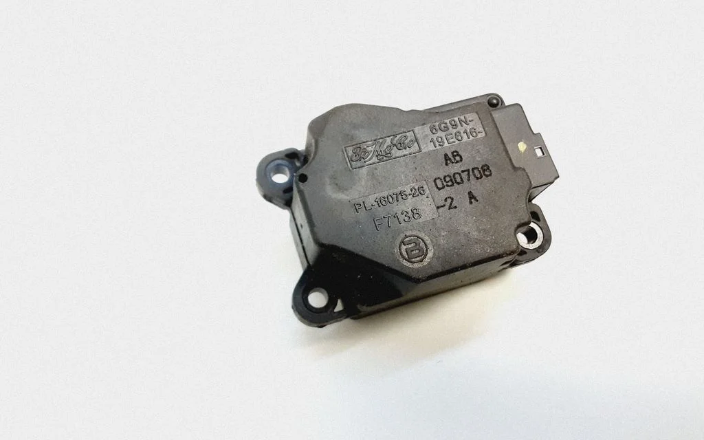 Silniczek klapki nawiewu 6G9N19E616AB