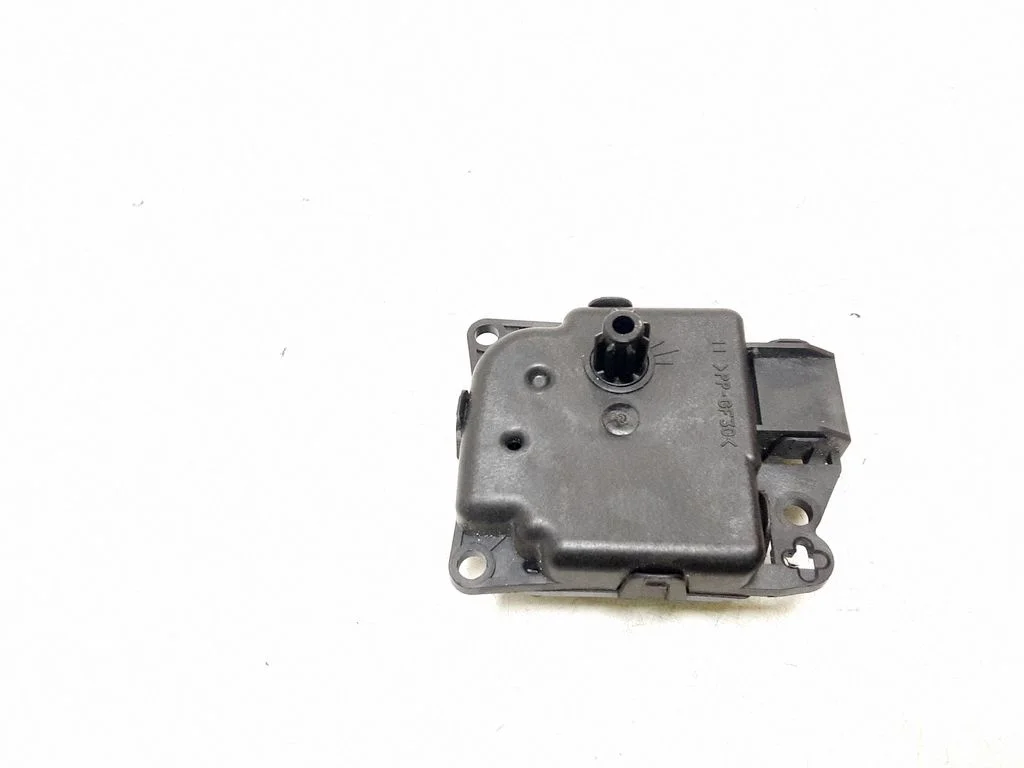Air flap motor/actuator – Chrysler Town & Country V (2008-2016)