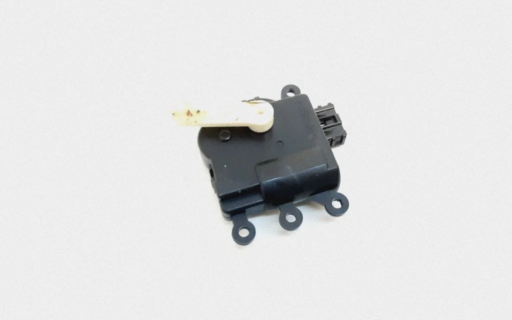 Air flap motor/actuator 8Y07W