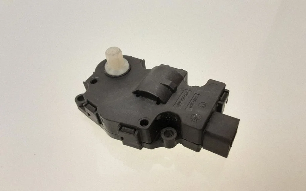 Air flap motor/actuator – Volkswagen Touareg II (2010-2018)