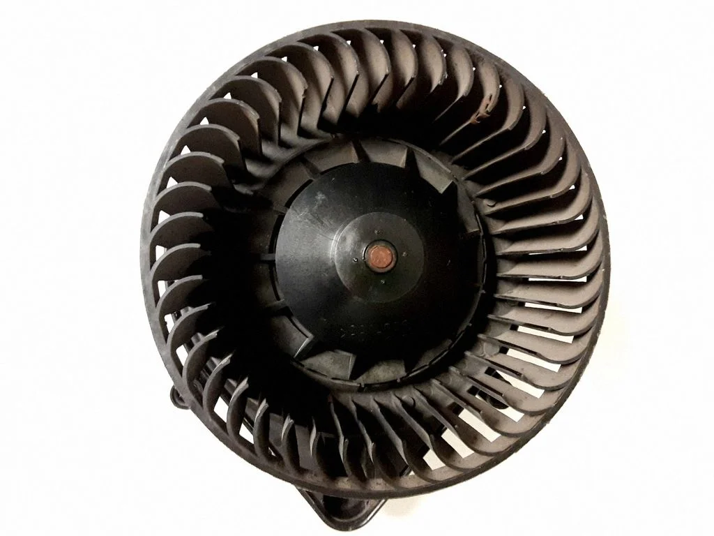 Salongipuhur 8E1820021B