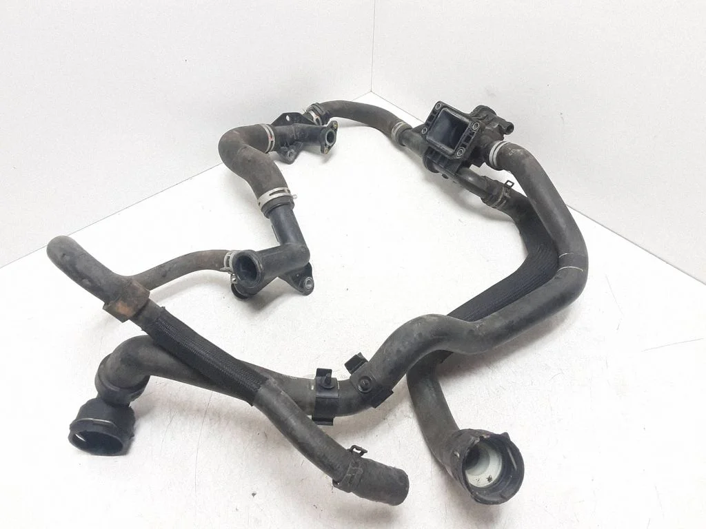 Thermostat/thermostat housing – Volvo V50 (2008-2012)