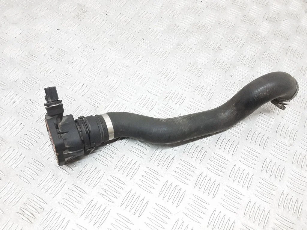 Thermostat/thermostat housing – Volvo XC60 (2009-2013)