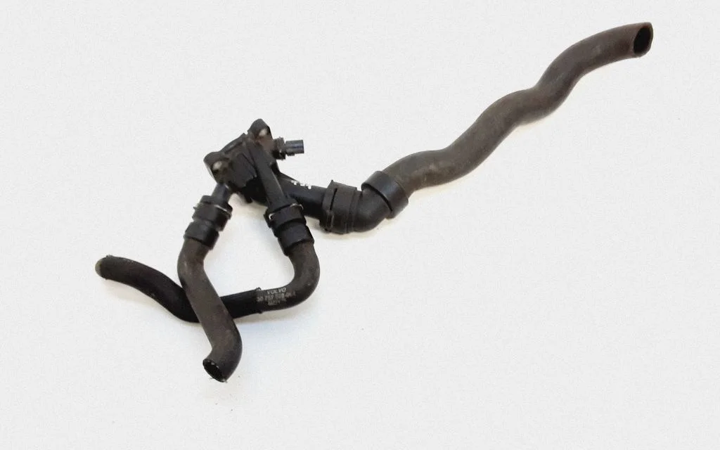 Thermostat/thermostat housing – Volvo XC60 (2009-2013)