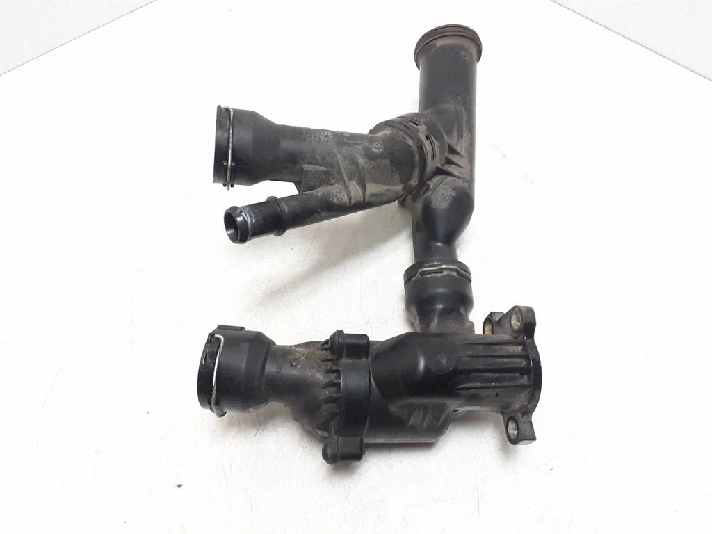 Thermostat/thermostat housing – Volkswagen Passat CC (2008-2016)