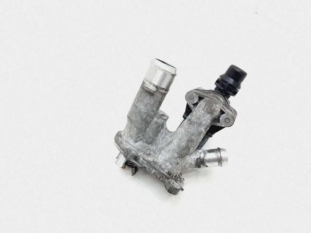 Termostaat / termostaadi korpus – Volvo S60 (2011-2013)