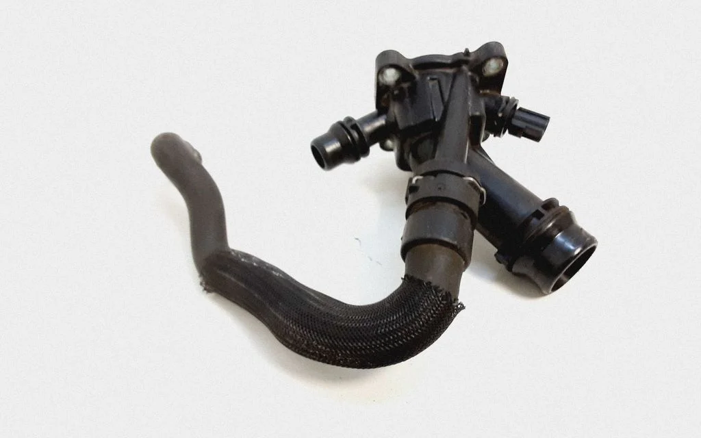 Termostaat / termostaadi korpus – Volvo S60 (2011-2013)