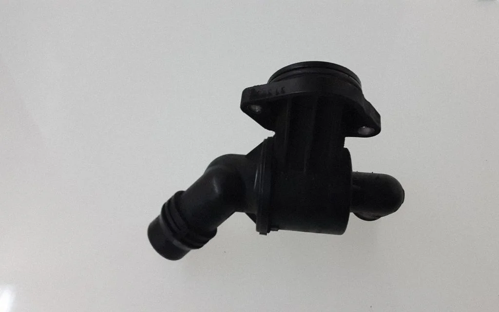 Termostaat / termostaadi korpus – Audi Q5 SQ5 8R (2008-2017)