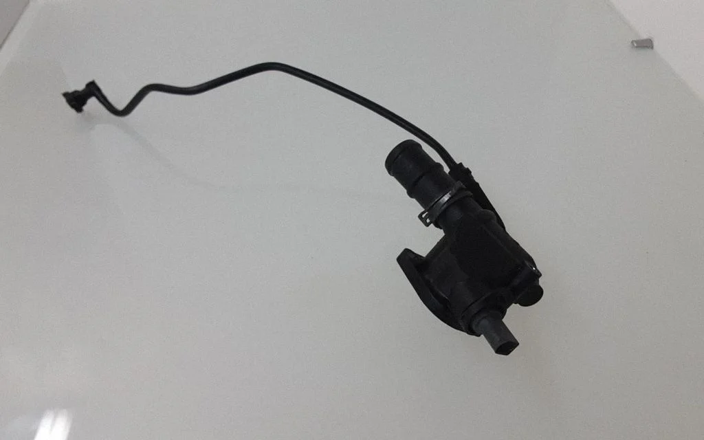 Termostaat / termostaadi korpus – Audi Q5 SQ5 8R (2008-2017)