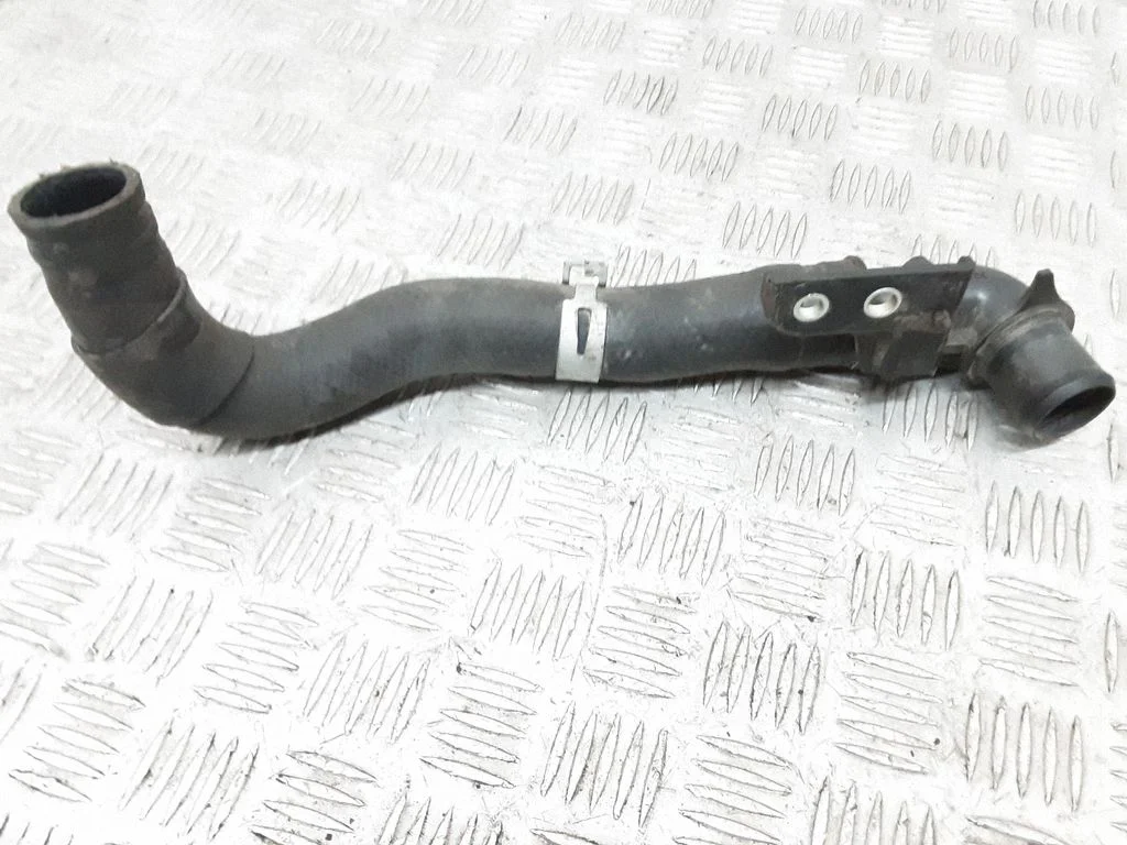 Engine coolant pipe/hose – front