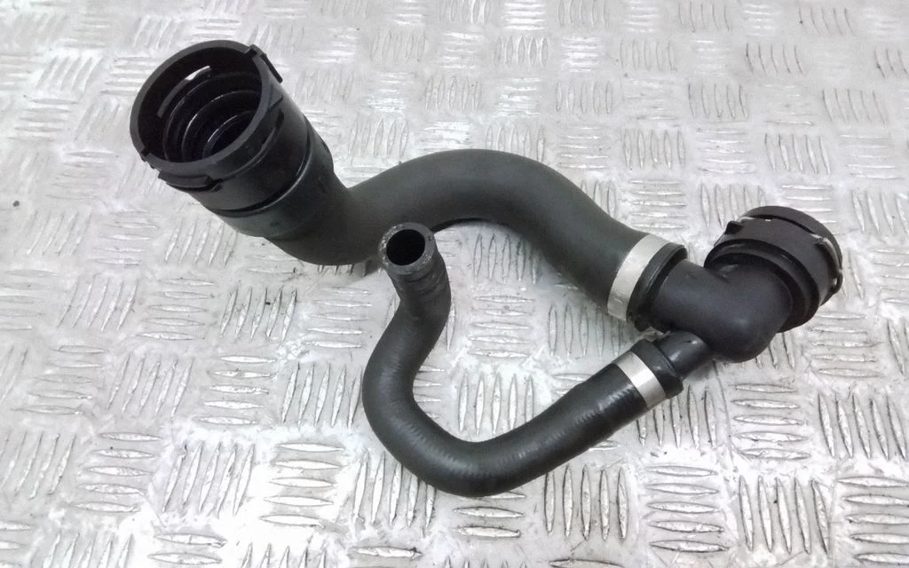 Engine coolant pipe/hose – Volvo XC60 (2009-2013)