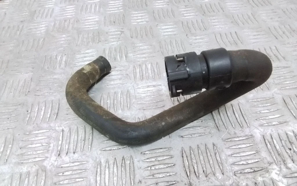 Przewody układu chłodzenia silnika 6G918B160LC