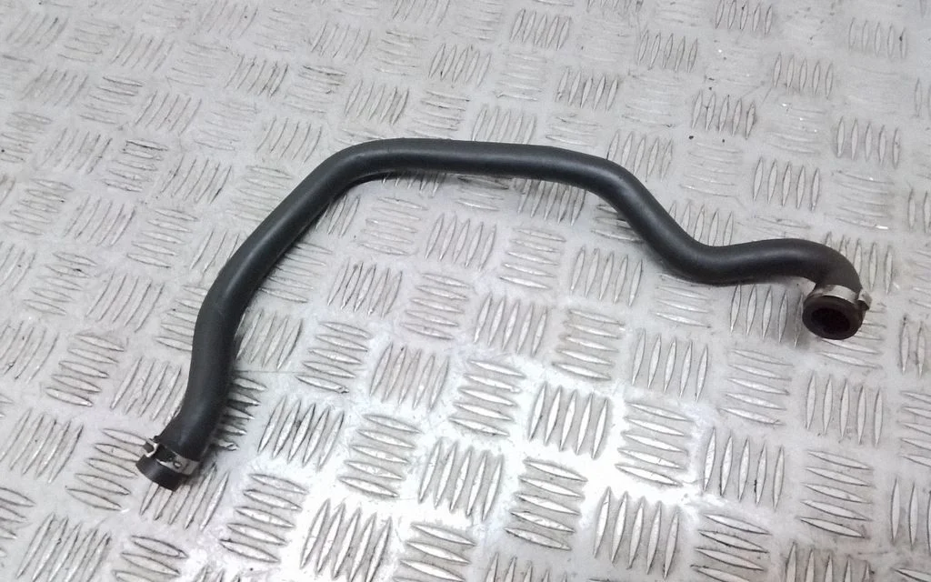 Engine coolant pipe/hose – front
